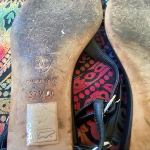 Chanel Rare and Authentic Pearl Embellished Leather Strappy Sandals Size 37.5 - Picture 5 of 10